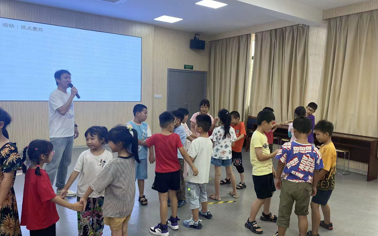 祥云龙观乡中心学校